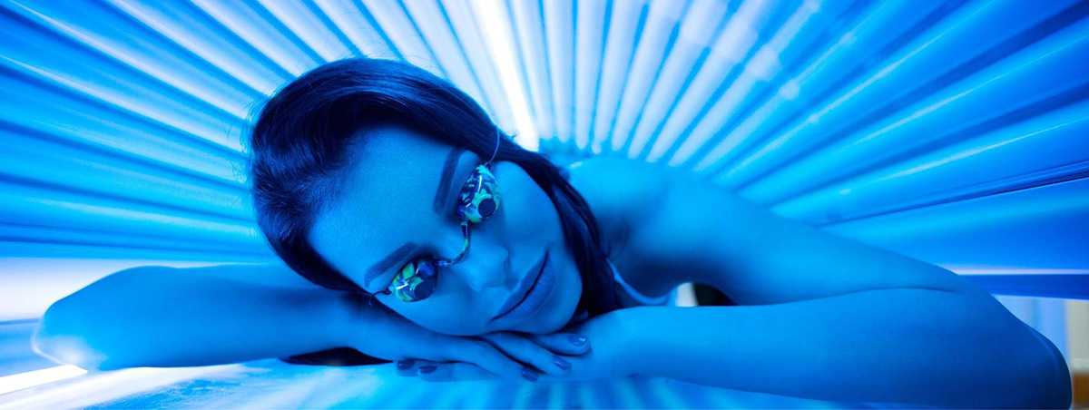 Girl using sunbed